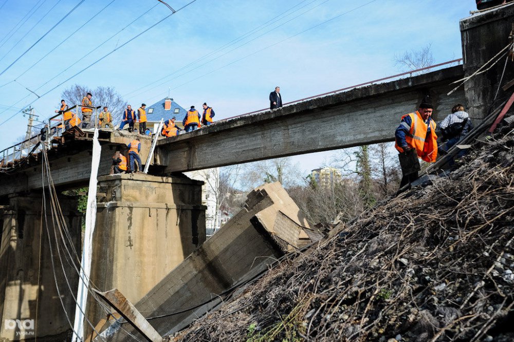 Когда в Приморье восстановят обрушившийся мост через речку Литовка