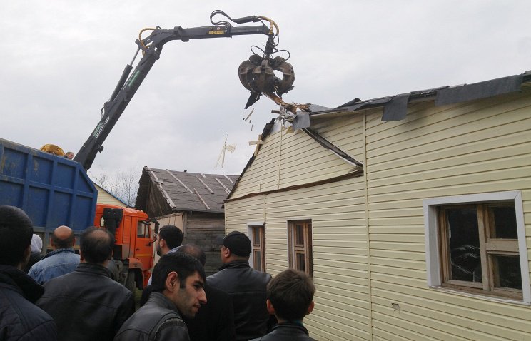 Шокирующие особенности сноса домов цыган в поселке Плеханово