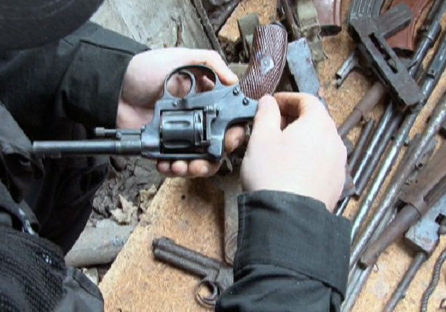 Шокирующий склад с подпольным оружием раскопали на северо-востоке Москвы