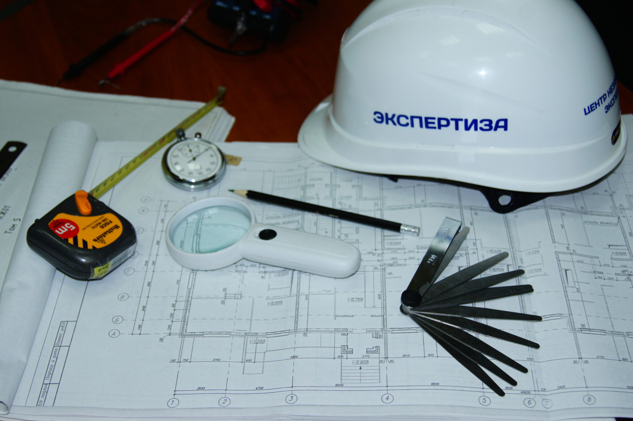 Контроль качества и безопасность при строительстве.