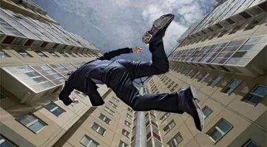 Как в Тюмени строитель остался жив, после падения с 13 этажа