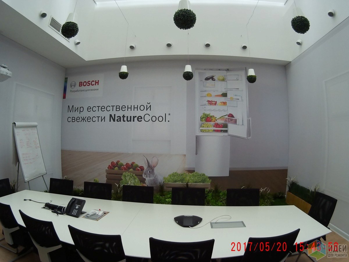 Фотопечать на стене с использованием натяжного полотна