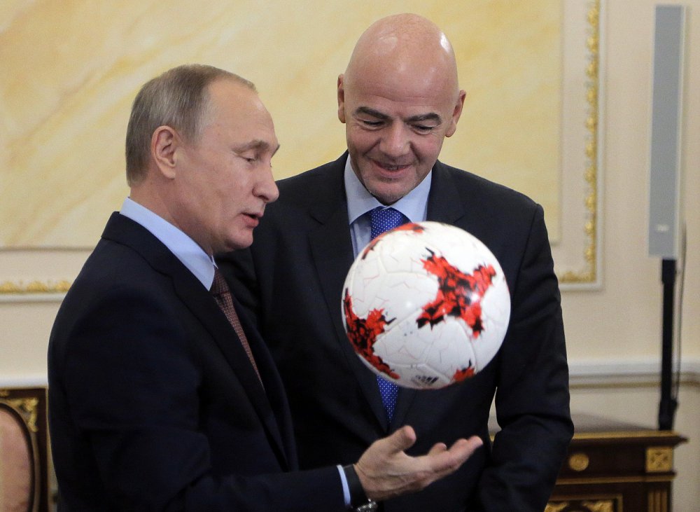 Президент РФ Путин дал  главе FIFA  Инфантино страшную клятву