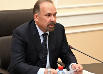 Михаил Мень: Будет выработан постоянно действующий механизм расселения людей из аварийного жилья