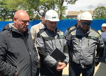 Леонид Ставицкий проинспектировал ход строительства жилфонда на ССК «Звезда»