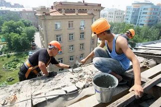 Жуткая гибель рабочего, упавшего с ремонтируемого дома в Екатеринбурге