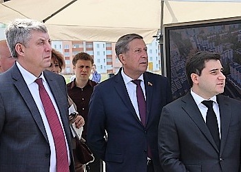 Никита Стасишин совершил рабочую поездку в Брянскую область