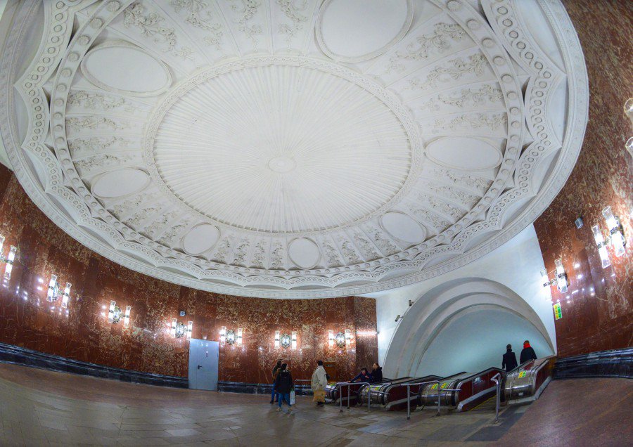 На станции метро «Красные ворота» произошло радостное событие