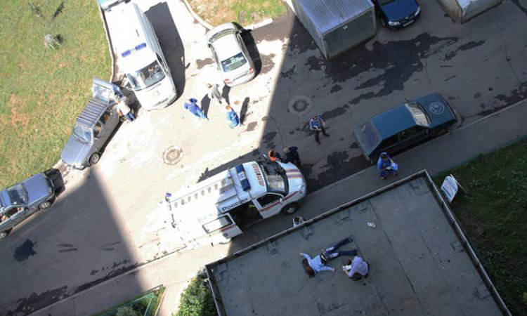 Таинственная гибель молодой девушки, выпавшей из окна на юго-востоке Москвы