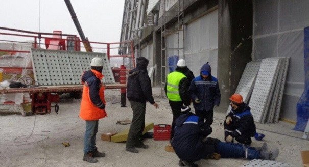 Жуткая гибель рабочего, упавшего с высоты на стройке в Архангельской области