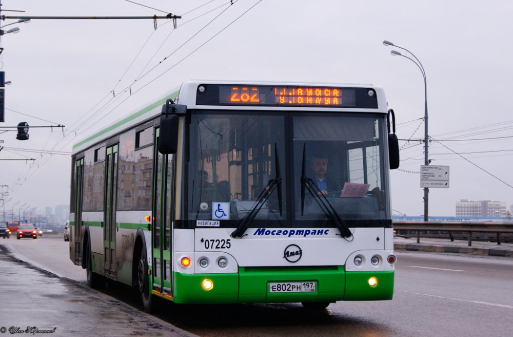 Как и почему в Москве изменили маршрут автобуса № 282