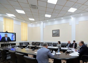 Михаил Мень потребовал от глав регионов взять на контроль работу по включению специалистов в НРС