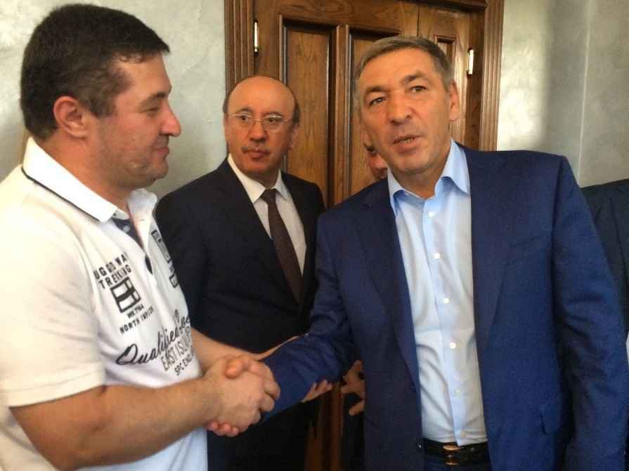 Зачем премьер Дагестана Абдус­амад Гамидов срочно прибыл в Дербент