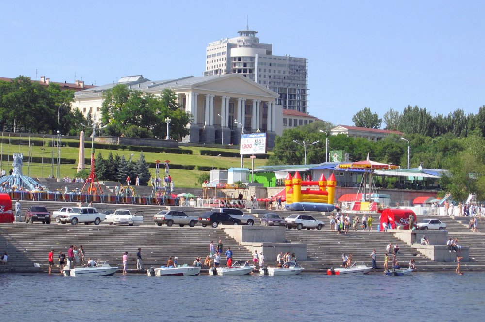 Как шикарно в Волгограде реконструируют Центральную набережную