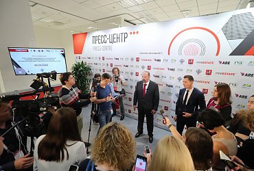 Мень признал невыполнение программы расселения аварийного жилья