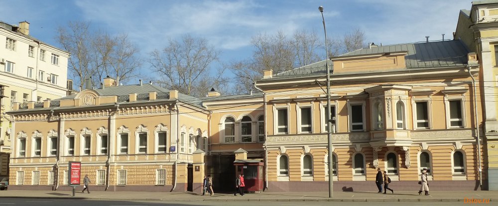 В Москве с аукциона продается часть шикарной  усадьбы на Проспекте мира