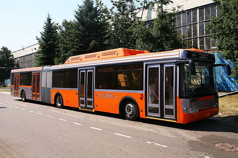 Для чего Мосгортранс закупает  ещё 588  низкопольных автобусов