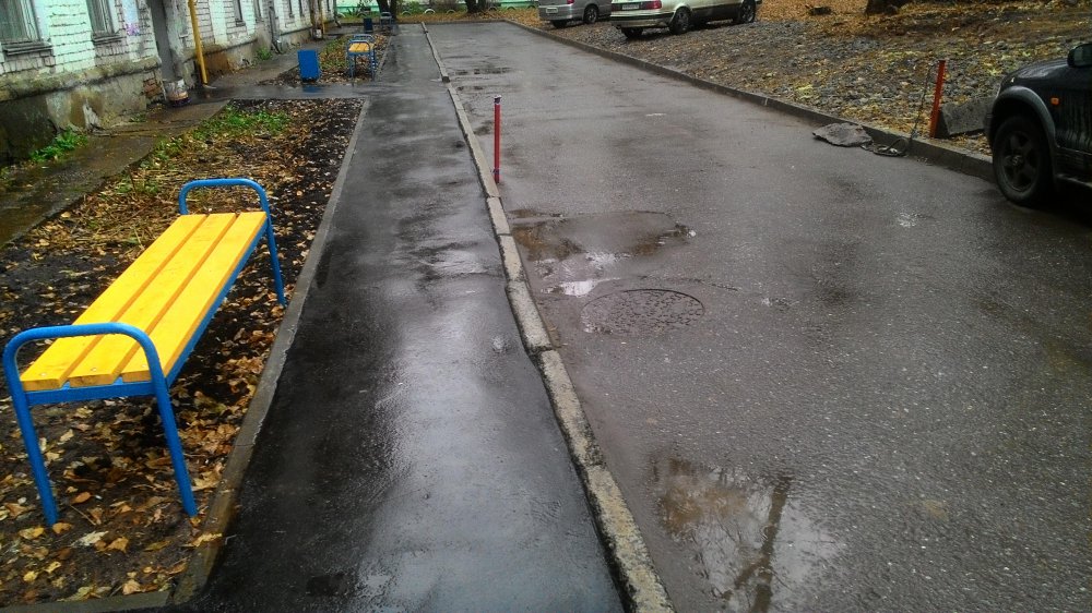 Из-за чего в Кирове на улицах появились горбатые тротуары