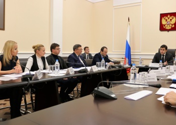 Решение проблем пострадавших дольщиков Москвы обсудили в Минстрое России