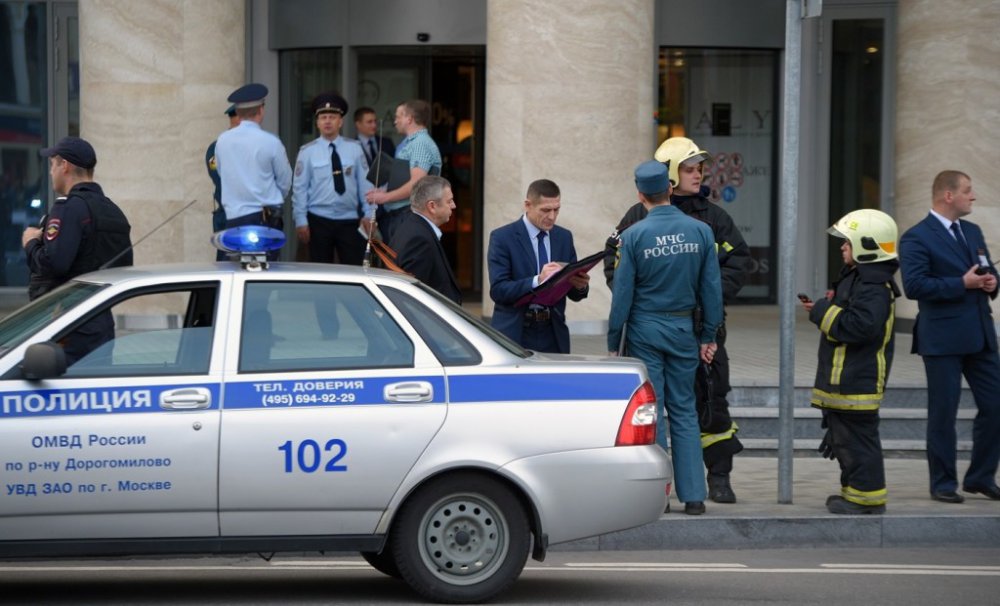 В Москве заминированы более десяти правительственных зданий