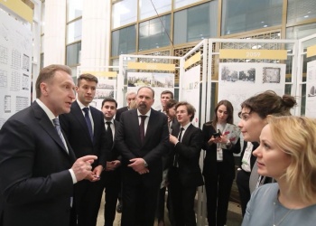 Михаил Мень: Работы-победители конкурса проектов стандартного жилья могут стать доступными для повторного применения