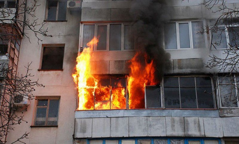 Из-за чего жильцы одного из домов в Самаре сегодня оказались в госпиталях