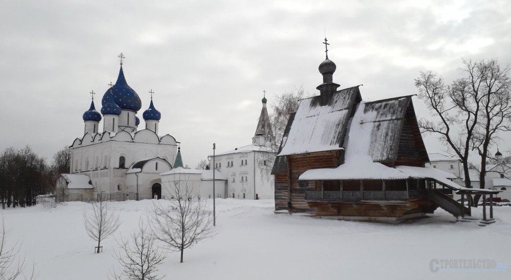 Собор, в трех эпохах сложенный