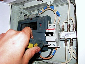 Приборы учета электроэнергии должны монтироваться под контролем сетевой организации