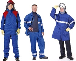 Выдача специальной защитной одежды для специалистов-энергетиков